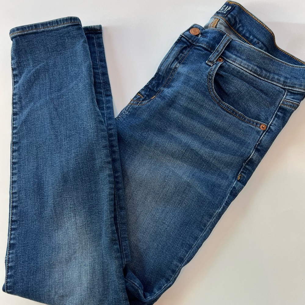 Gap jeans. Ankle cut. Size 12